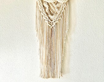 Macrame Wall Hanging / Boho Macrame Home Decor