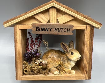 Vintage Enesco Bunny Hutch 1986 Rare Fairy Garden Brown Rabbit Wooden Cabin 4" W