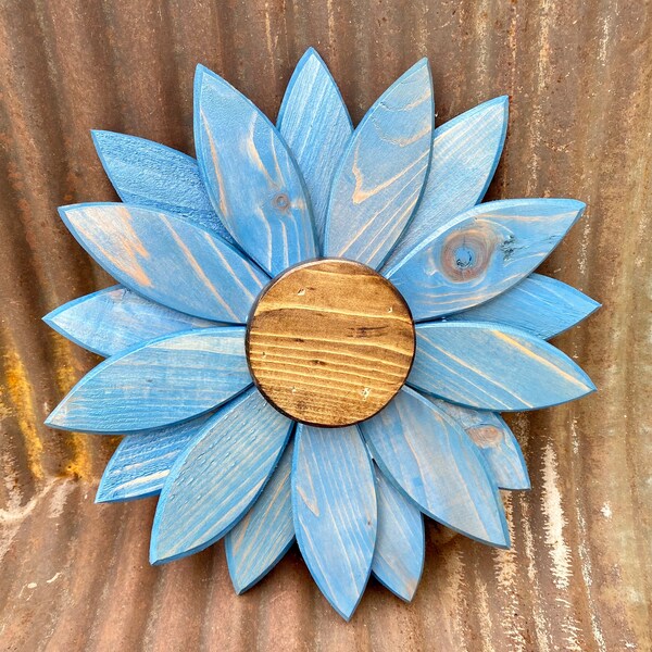 Blue wooden daisy wall hanging handcrafted from reclaimed salvaged cedar