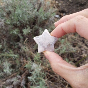 Flower Agate Mini Star Carving