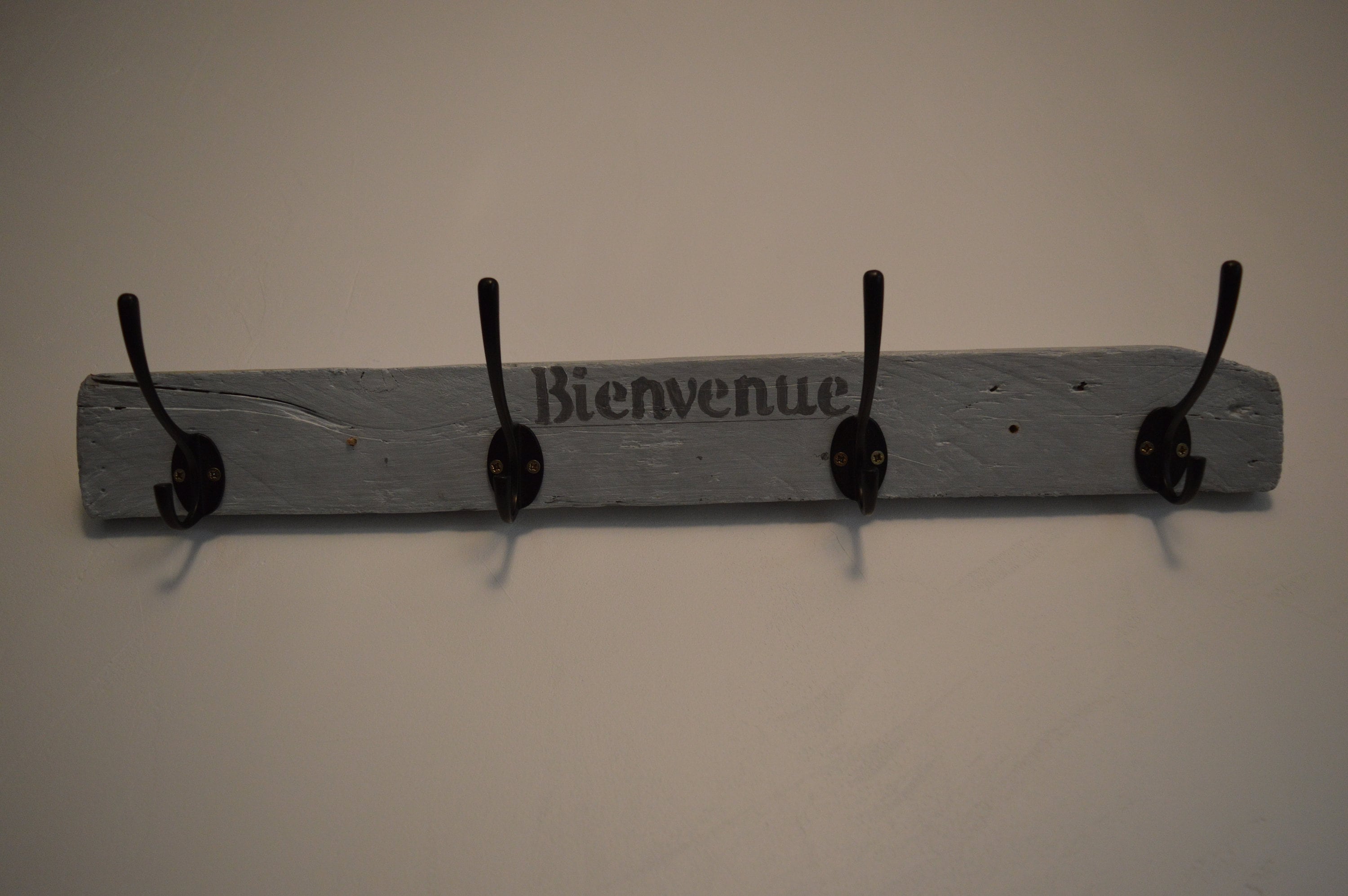 Porte Manteau Mural Réalisé en Bois Flotté