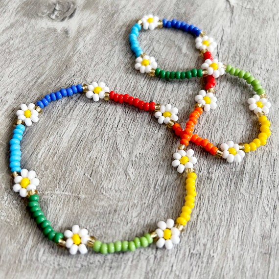 Daisy Chain Rainbow Flower Beaded