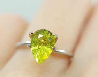 Natural 2.26ct Chrysoberyl, Pear Brilliant Cut Untreated, Sparkly Chrysoberyl, Gorgeous Yellow to Greenish Yellow Chrysoberyl Loose