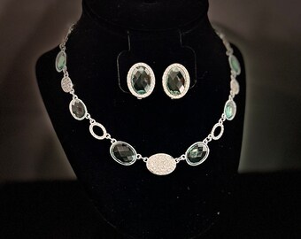Vintage Elegant  Necklace & Earring Set