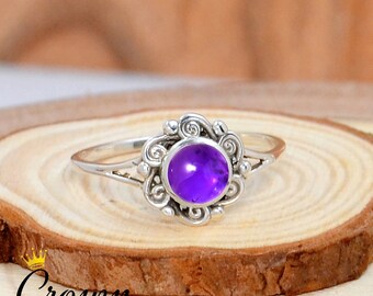 Filigree Amethyst Cabochon Ring: 925 Sterling Silver