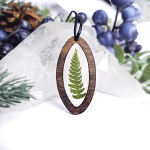Resin wood pendant with fern inside, Pressed fern resin necklace, Forest resin pendant, Crystal resin fern necklace, Fern in wood frame