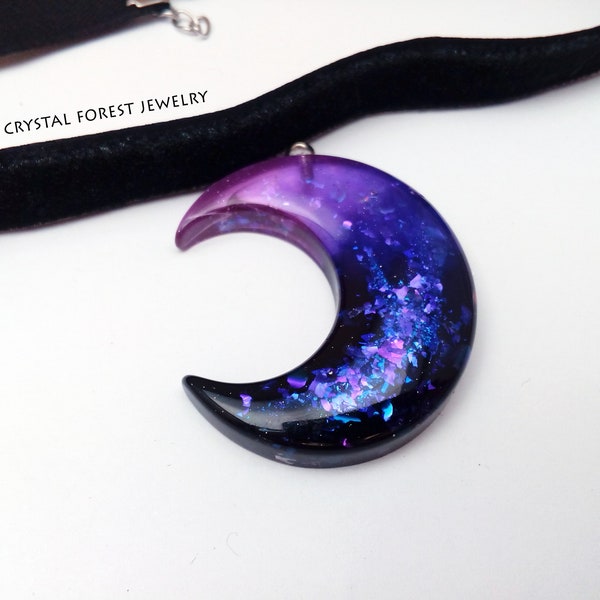 Black purple violet crescent moon pendant, choker moon with glitter blue glowing, moon necklace in gothic pastel style