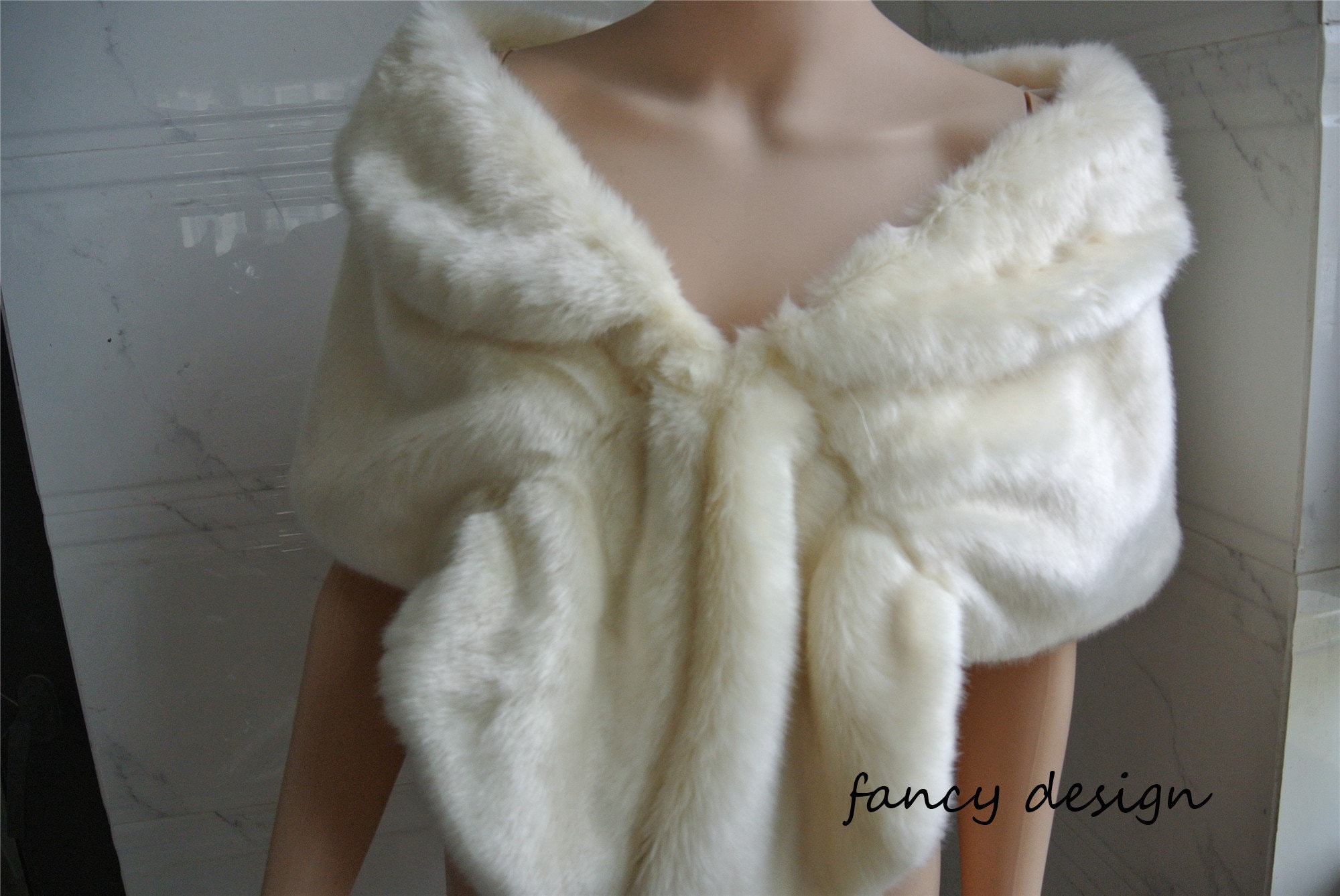 Stola Di Pelliccia Sintetica Donna BEAUTELICATE - Per Matrimoni Invernali, Feste E Look Elegante - Foto 2