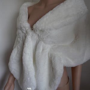 white faux fur bridal wrap Fur Wrap Bridal Faux Fur Stole bridal Fur Shawl Cape wedding faux fur shrug