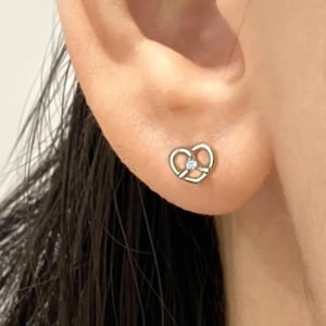 [LLOYD] 14K☆Heart pretzel Earrings 14k Pretzel Heart Stud Earrings, New York Pretzel Love