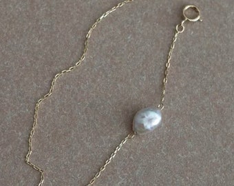 14K Solid Gold Baroque Pearl Bracelet, Natural Baroque Pearl, White Pearl Jewelry, Layering Bracelet, Bridal Jewelry, Stacking Bracelet