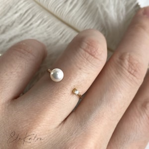 18K Solid Gold Toi Et Moi Ring, Akoya Pearl and Diamond Ring, Natural Pearl Engagement Ring, Open Cuff Ring, Modern Pearl Ring, Promise Ring