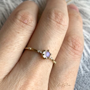 9K Solid Gold Moonstone engagement ring, vintage moonstone ring, natural rainbow moonstone ring, gemstone promise ring for her, delicate