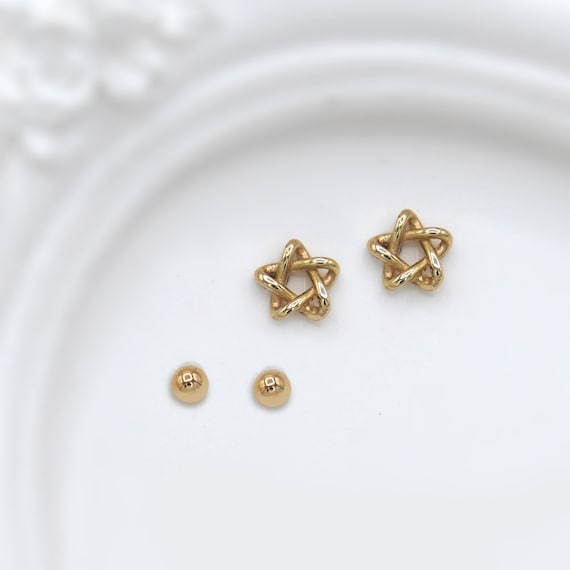 Buy 24K Gold Star Stud Earrings, 24K Gold Star Earrings, 24K Gold Stud  Earrings, Cute Stud Earrings, Gift for Her EM234 Online in India - Etsy