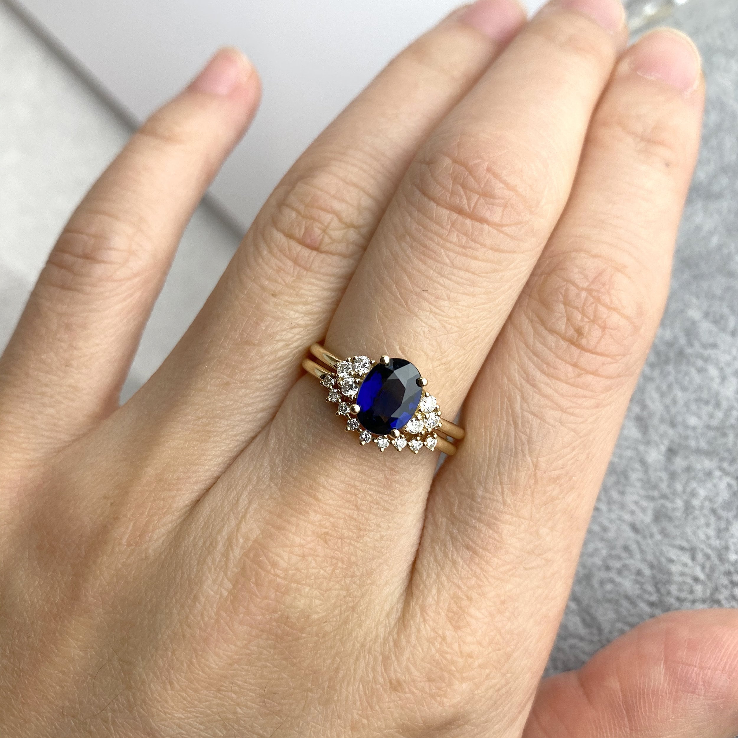 Midnight sapphire ring deals