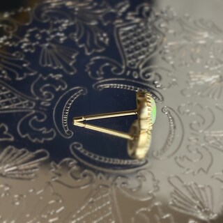 Namana Orecchini A Bottone Triangolari Con Opale - Placcati Oro 14K O Argento, Finitura Spazzolata, Regalo In Elegante Cofanetto