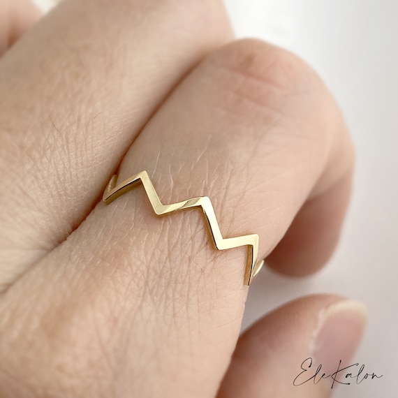Dainty Zig Zag Gold Ring, Minimalist Simple Ring, Minimal Ring, Tiny Ring,  Stacking Ring, Thin Gold Ring, Stackable Ring, Minimalist Ring -  Canada