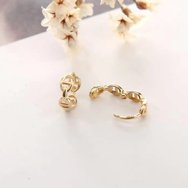 14K Solid Gold Chain Hoop Earrings, Cartilage Hoop, Helix Hoop, Upper Lobe Earrings, Link Chain Earrings, Conch Hoop, Small Hoop Earrings