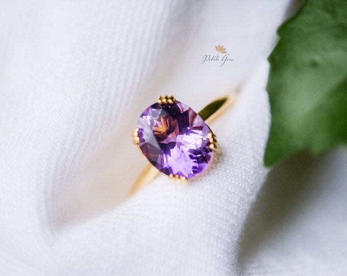 Handcrafted Gemstone Gold Ring - Unique Amethyst or Citrine Statement Piece for Your Jewelry Collection