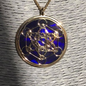 HOLZKERN Composizione Orecchini Donna In Acciaio 316L Placcato Oro Rosa 24K Con Madreperla Blu, Diametro 10mm, In Elegante Confezione Regalo