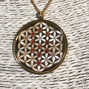 Flower of Life in 24 carat gold on 925 silver mother of pearl and garnet sephiroth Sacred geometry spiritual Jewel with pendant and necklace