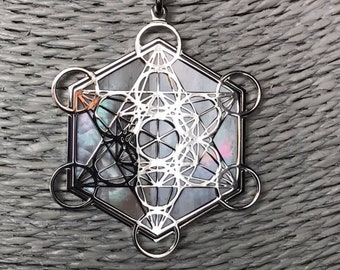 Metatron in argento 925 e madreperla naturale, gioiello spirituale con geometrie sacre, arcangelo Metatron simbolo di protezione