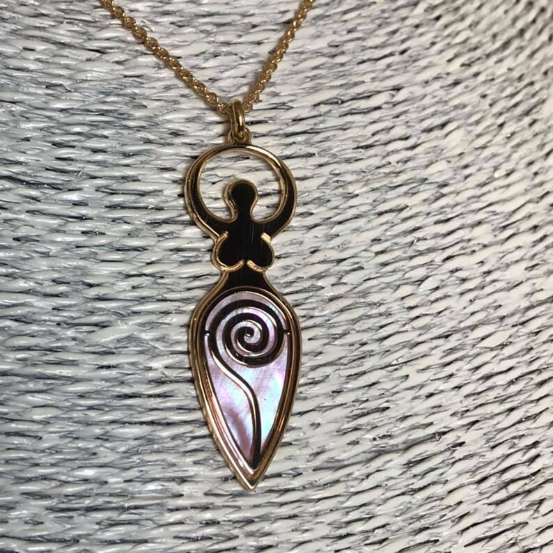 Collana con ciondolo a forma di urna in argento sterling 925