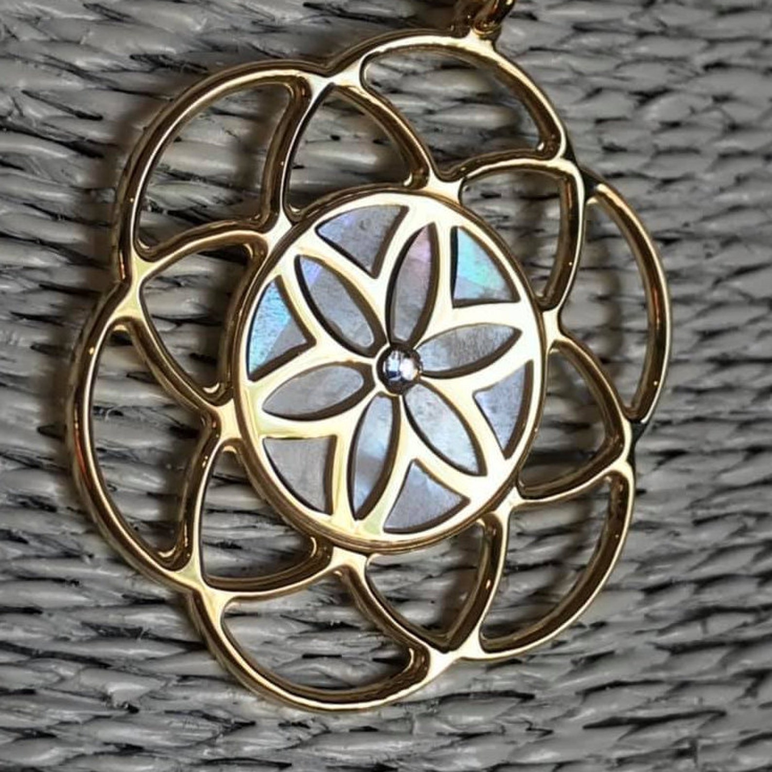 Collana in argento 925 con seme della vita per donna