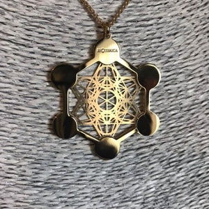 Metatron in oro 24 carati su argento 925 e madreperla naturale, ciondolo spirituale con geometrie sacre e collana, per yoga e meditazione image 8