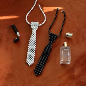 Black Pearl Neck Tie Necklace Hand Beaded Ladies Pearl jewelry Neck Tie Necklace Faux Gentlemans Necktie Awesome Holiday Gift