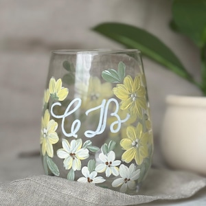 Personalized Handpainted wine glass/yellow Floral Design wine glass