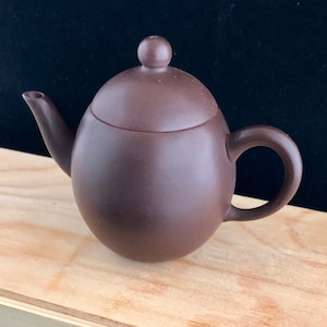Egg Teapot (120 mL), Easter Egg Red or Dark Chocolate Egg, Yixing Zisha, Chinese Tea Ceremony, Taiwan made