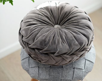 Cozy & Chic Grey Round Pillow - Perfect for Unique Home Decor, Throw Pillows for Couch Decoration