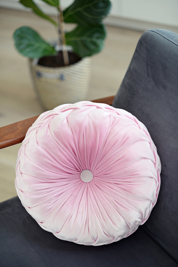 Set di cuscini rotondi rosa e sottobicchieri abbinati all'uncinetto, cuscino  in velluto nervato per lo stile Boho -  Italia