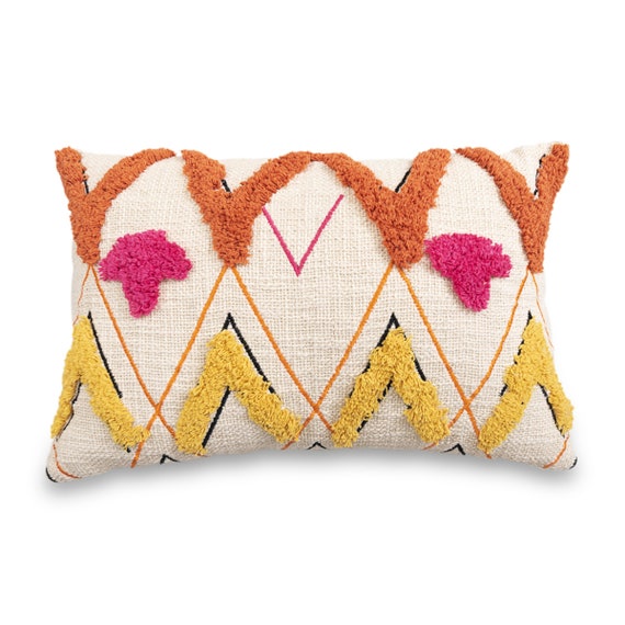 tufted lumbar pillow