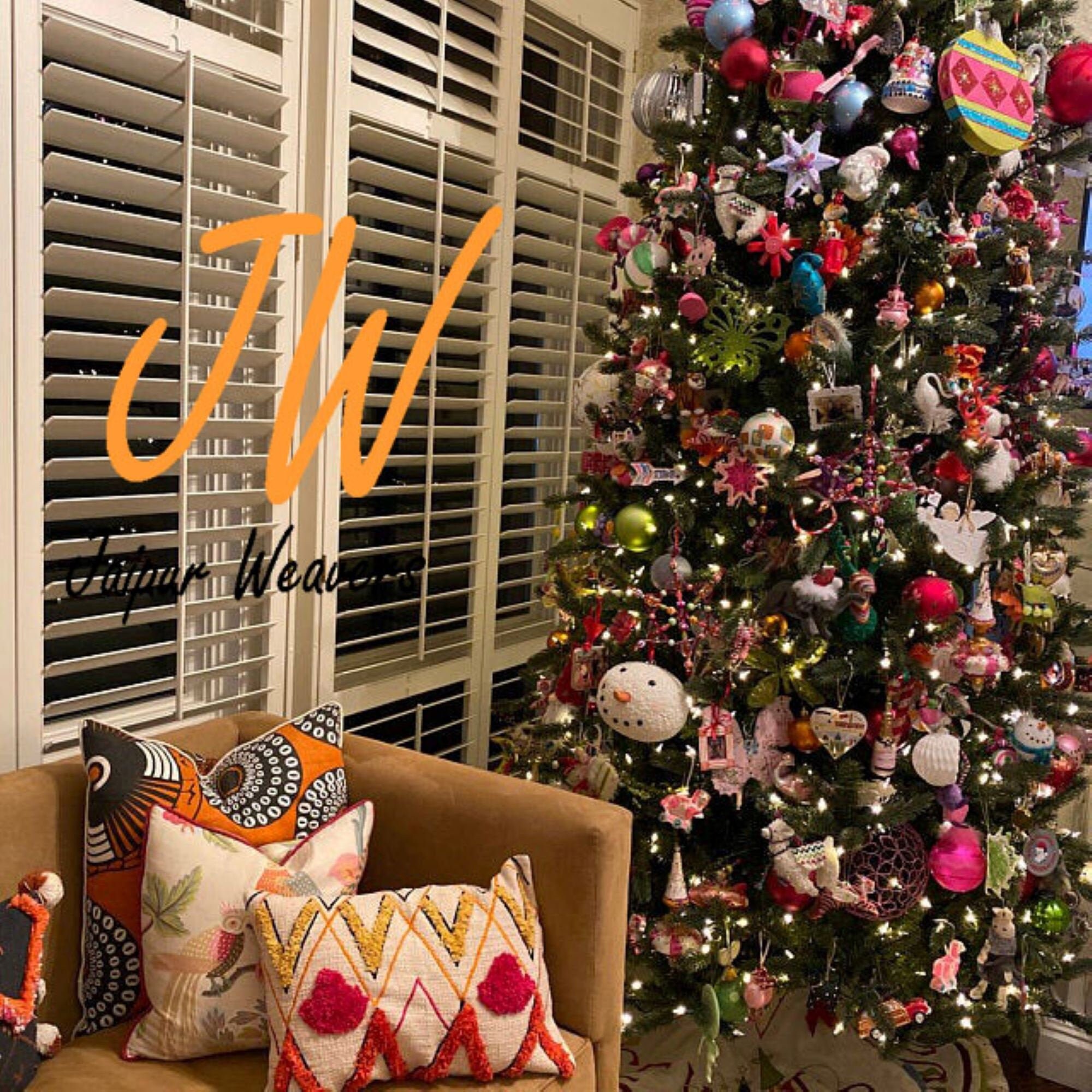 tufted lumbar pillow