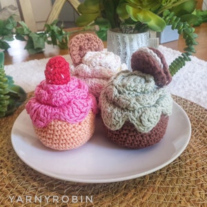 cupcake crochet pattern, crochet cupcake pattern, crochet food  pattern, crochet cake pattern, crochet play food, crochet play set for kids