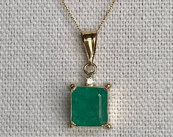 4.8 Carat Colombian Emerald & VS1 Diamond Pendant in 18K Gold | Natural Emerald Necklace | Fine Luxury Jewelry (Pendant Only)