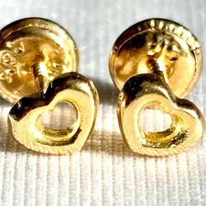 18k solid real gold earrings: Heart earrings • screw back