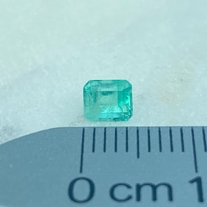 Genuine Colombian emerald -cut loose, gemstone, natural emerald, 0.495 Cts