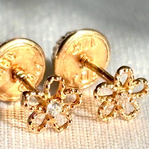 18k solid Rose gold flower earrings screw back