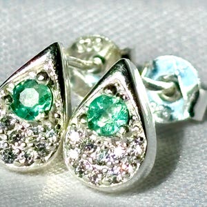 Genuine Colombian emerald Teardrop earrings, silver 925, real natural emerald 0.35 carats