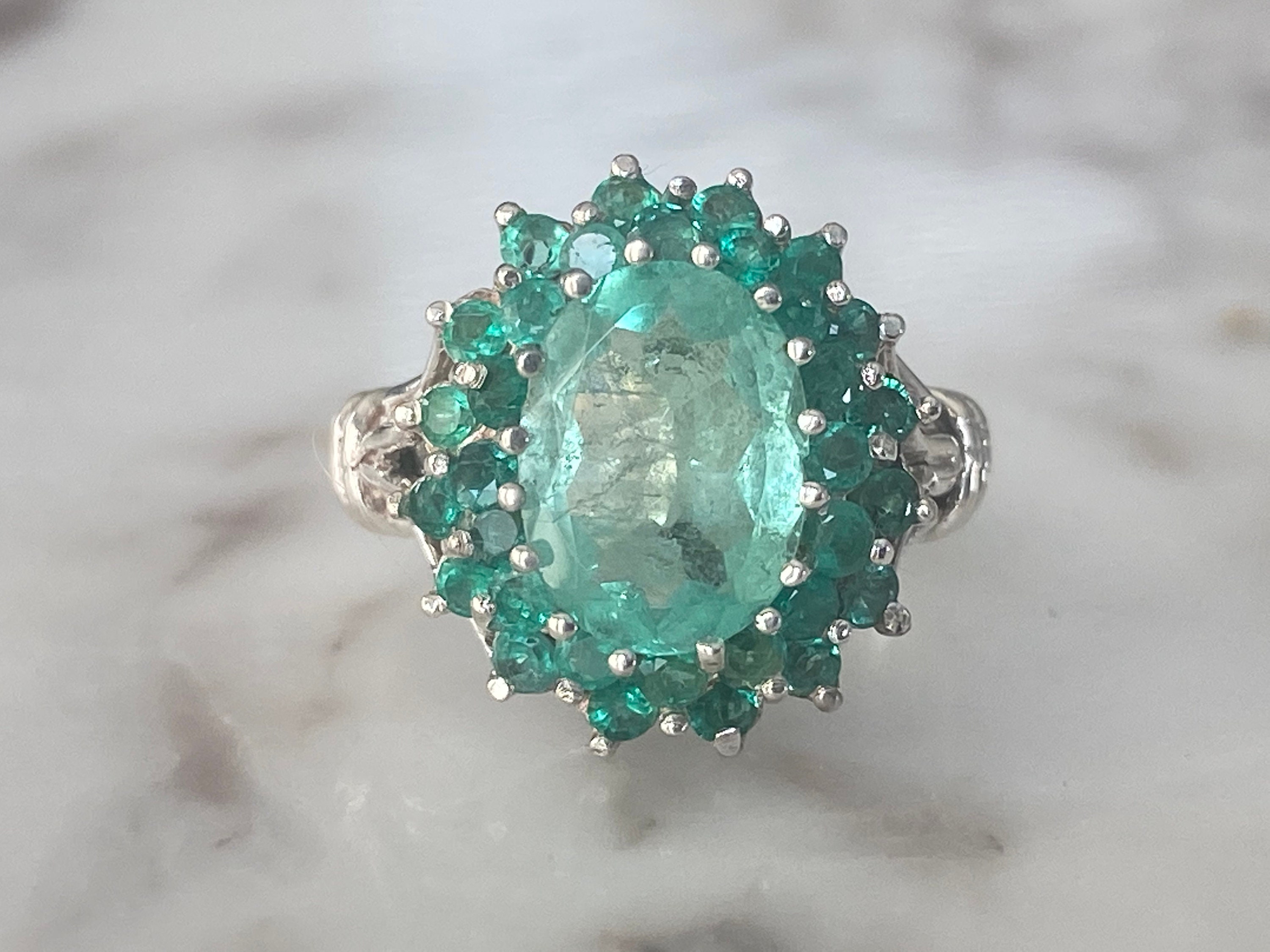 サイズ7 コロンビア産エメラルドリング：925シルバー、7.2カラット