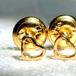 18k solid real gold earrings: Heart earrings • screw back