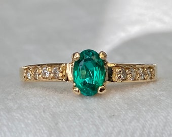Colombian Emerald Diamond 18k Gold Ring, Size 7.5