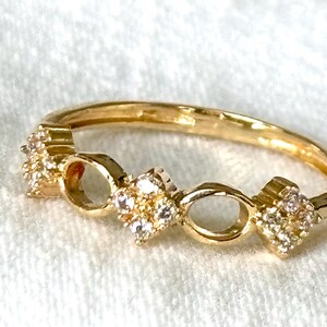 18k Solid Gold Stackable Ring with Zirconia - Size 6 image 3