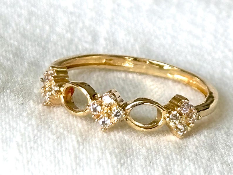 18k Solid Gold Stackable Ring with Zirconia - Size 6 image 3