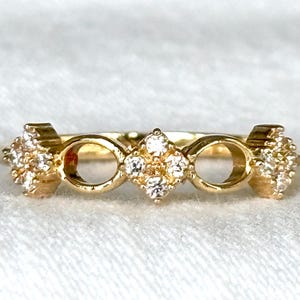 18k Solid Gold Stackable Ring with Zirconia - Size 6 image 4