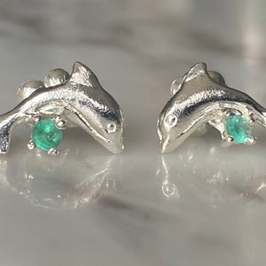 Genuine Colombian emerald dolphins earrings, silver 925, real natural emerald