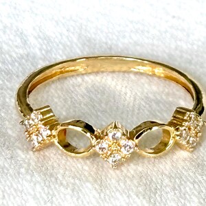 18k Solid Gold Stackable Ring with Zirconia - Size 6 image 5
